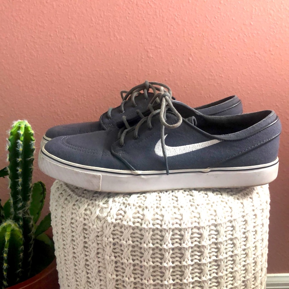 Nike Zoom Air sneakers